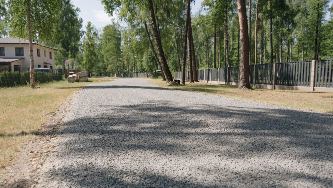 Atjaunots grants ielas segums