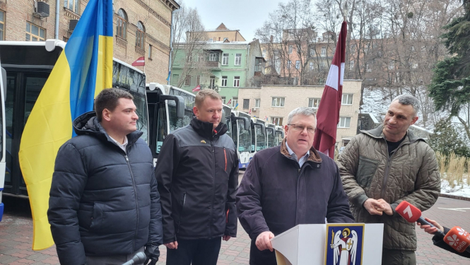 Rīgas domes pārstāvji un Kijivas pārstāvji