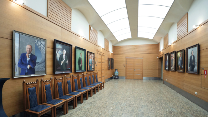 Bijušo mēru portretu galerija