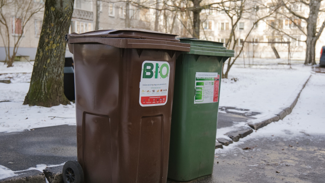 Bio atkritumu un nešķiroto atkritumu urnas