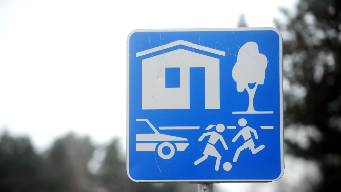 Ceļa zīme "Dzīvojamā zona"