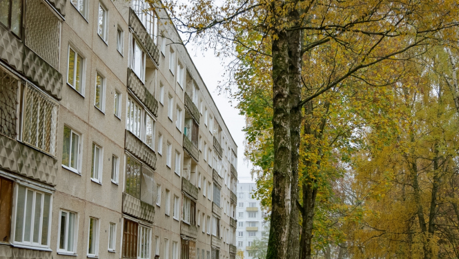 Daudzdzīvokļu māja