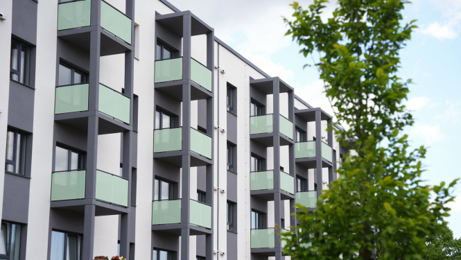 Daudzdzīvokļu mājas