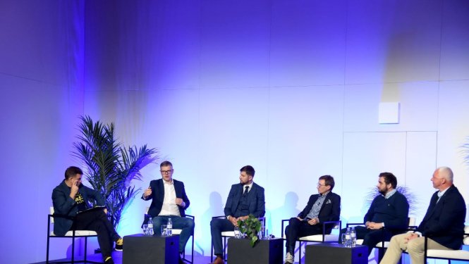 Diskusijas dalībnieki