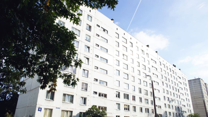 Daudzdzīvokļu māja