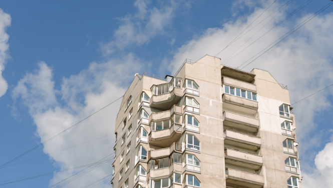 Dzīvojamā māja un vadi