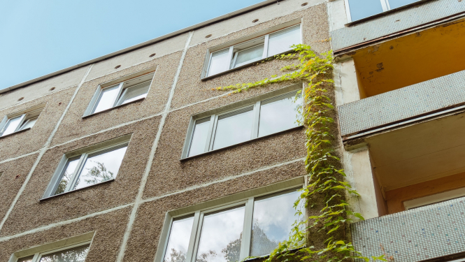 Daudzdzīvokļu māja