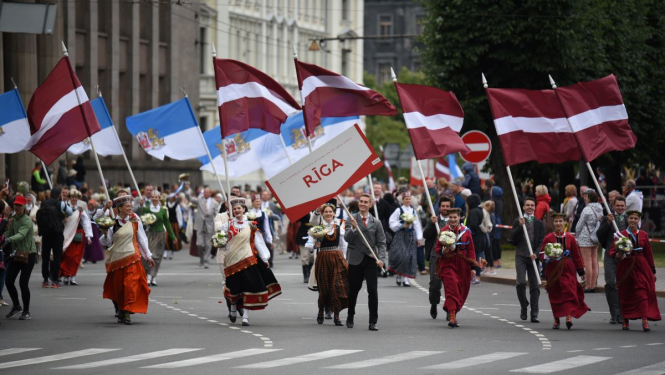 Dziesmusvētku gājiens