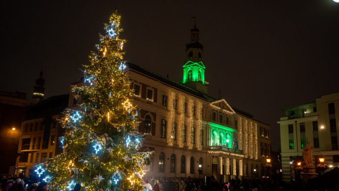 Ziemassvētku egle Rātslaukumā