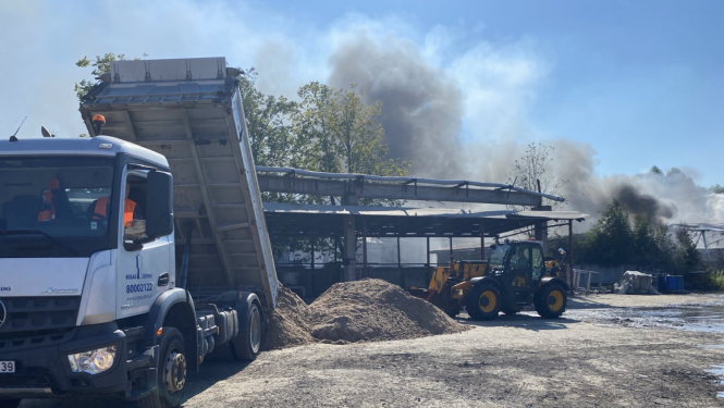 Smagā tehnika palīdz pie ugunsgrēka dzēšanas