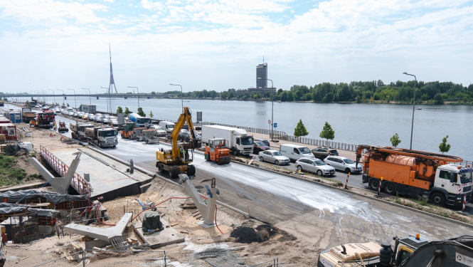 Krastmalas pārbūves remontdarbi