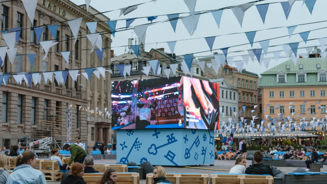 Hokeja fani Doma laukumā