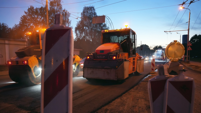 Traktortehnika lej asfaltu