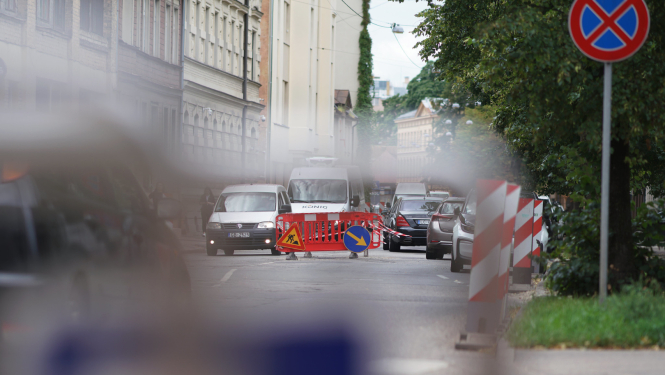 Uz ielas tiek veikti remondarbi