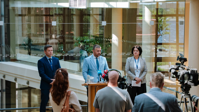 Informē par vienoto tālruni