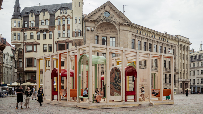 Instalācija Doma laukumā