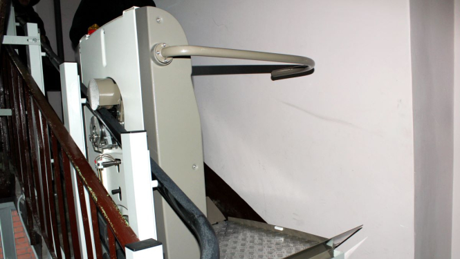 Invalīdu pacēlājs