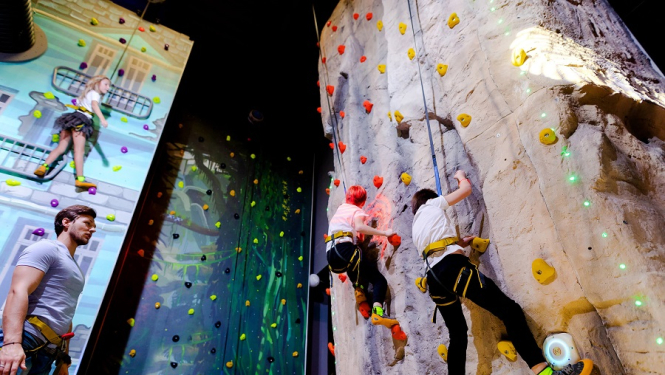 Kalnā kāpšanas siena