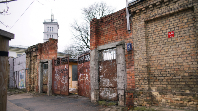 Rūpniecības tirgus ieejas vārti