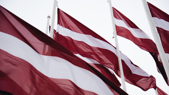 Latvijas valsts karogs