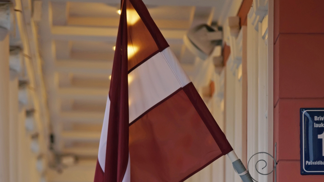 Latvijas valsts karogs