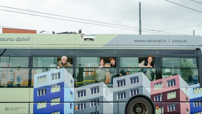 Māju atjaunošanas kampaņas trolejbuss