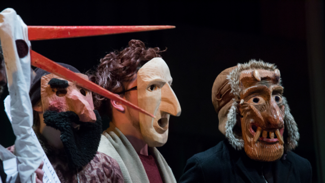 Maskas  budēlis, dzērve