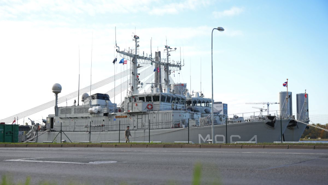 NATO pretmīnu kuģis