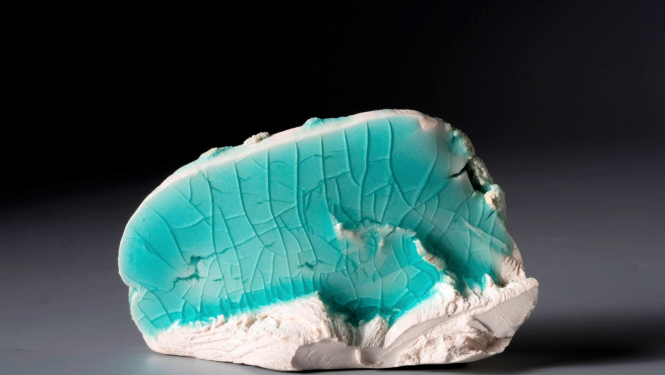 Mākslas darbs no porcelāna