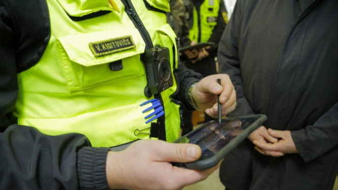 Policija veic videonoverošanu