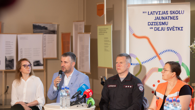 Preses konferences dalībnieki