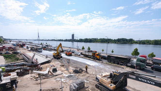 Remontdarbi Ģenerālā Radziņa krastmalā