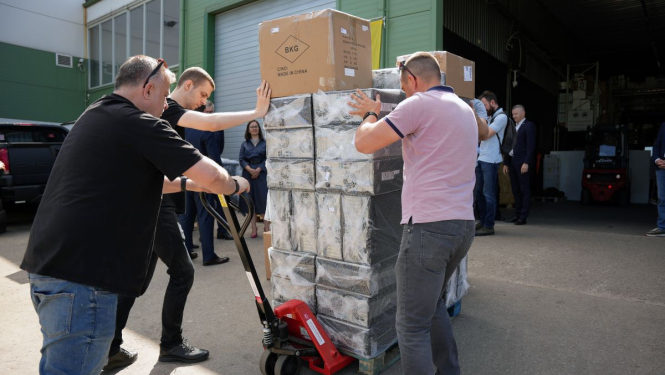 Rīga dāvina dators Ukrainas skolām