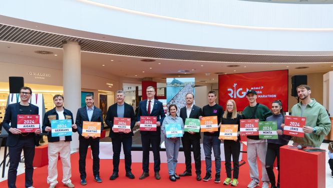 Rimi Rīgas maratona preses konferences dalībnieki