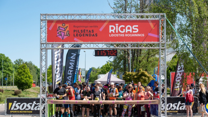 Sportisti pie starta līnijas