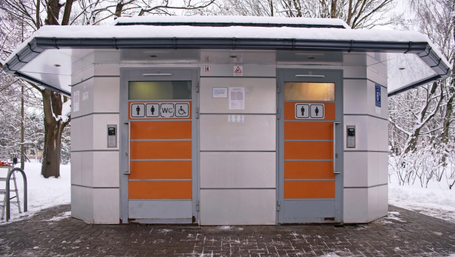 Sabiedriskās tualetes ēka