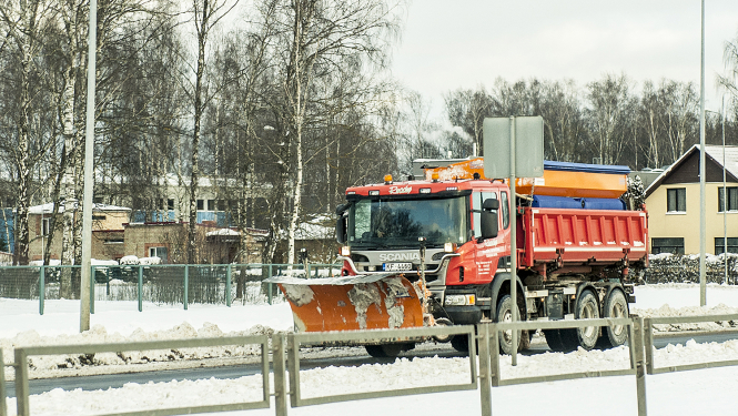 Sniega tīrīšanas mašīna