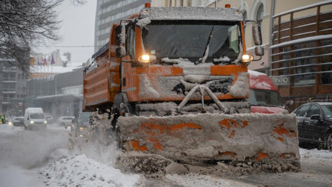 Sniega tīrīšanas mašīna
