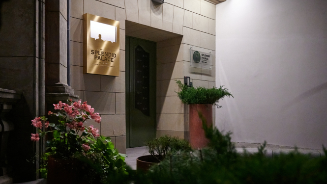 Kinoteātra Splendid palace ieeja