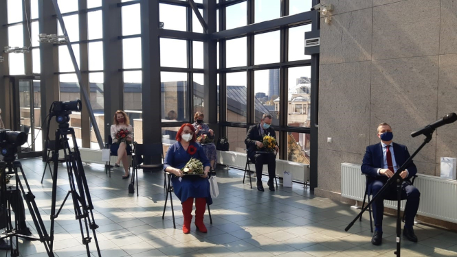 Sumina sociālās sistēmas darbiniekus