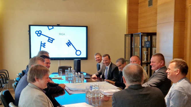 Rīgas domes vadība tiekas ar investoru no Apvienotajiem Arābu Emirātiem