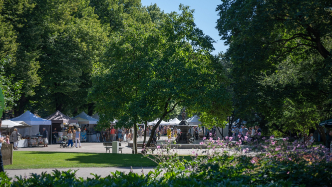 Tirdziņš Vērmanes dārzā