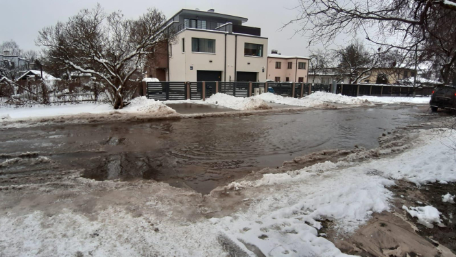 Ūdensvada avārija Pildas ielā 5