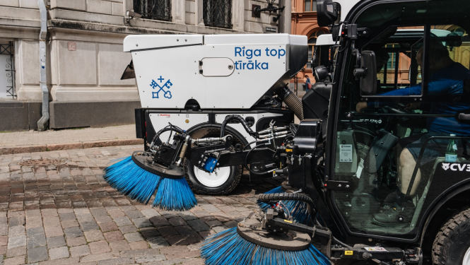 Traktorini vācv smiltis