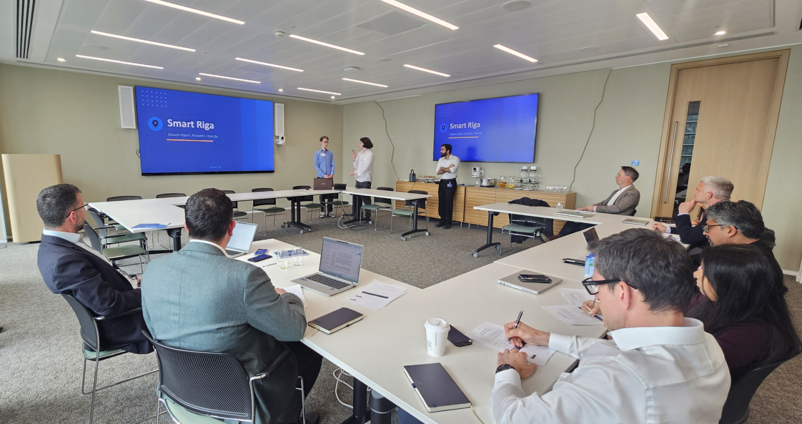 Eiropas Rekonstrukcijas un attīstības bankā Rīgas vidusskolēni