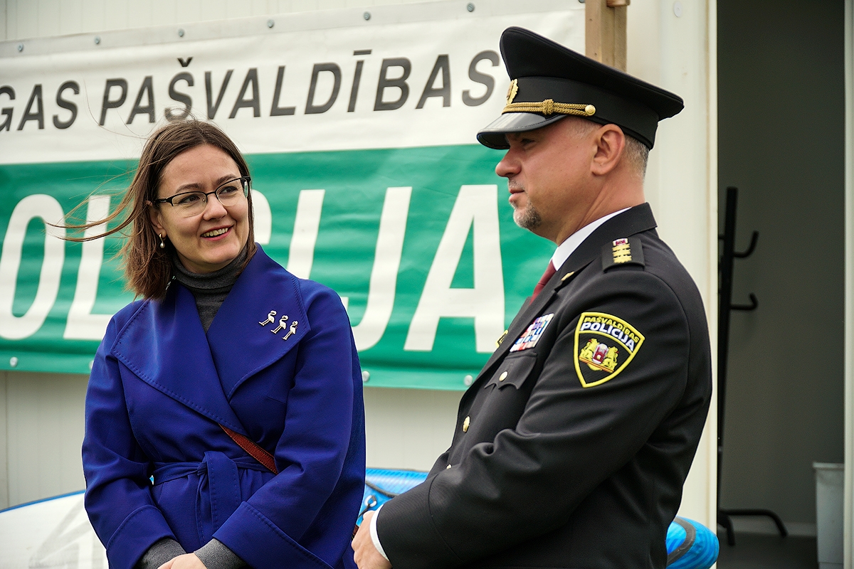 Rīgas domes priekšsēdētāja vietniece Linda Ozola un Pašvaldības policijas priekšnieks