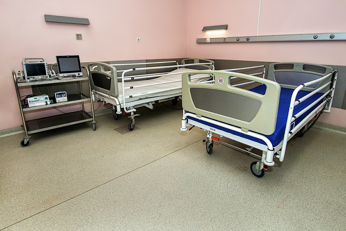 Slimnīcas gultas