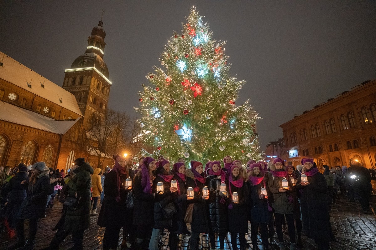 Ziemassvētku egle Doma laukumā