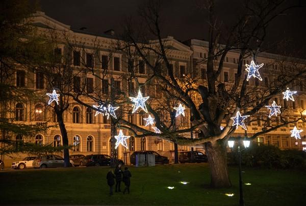 Ziemassvētku apgaismojums pilsētā