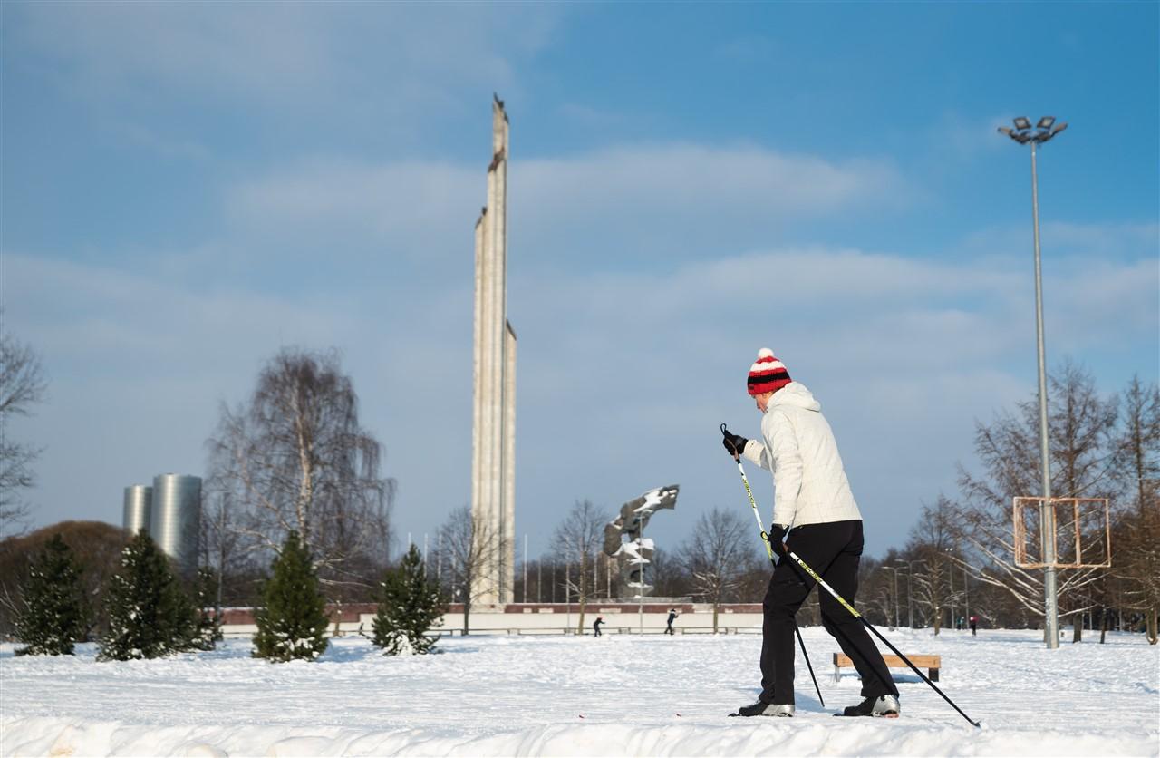 Distanču slēpošanas trase Uzvaras parkā